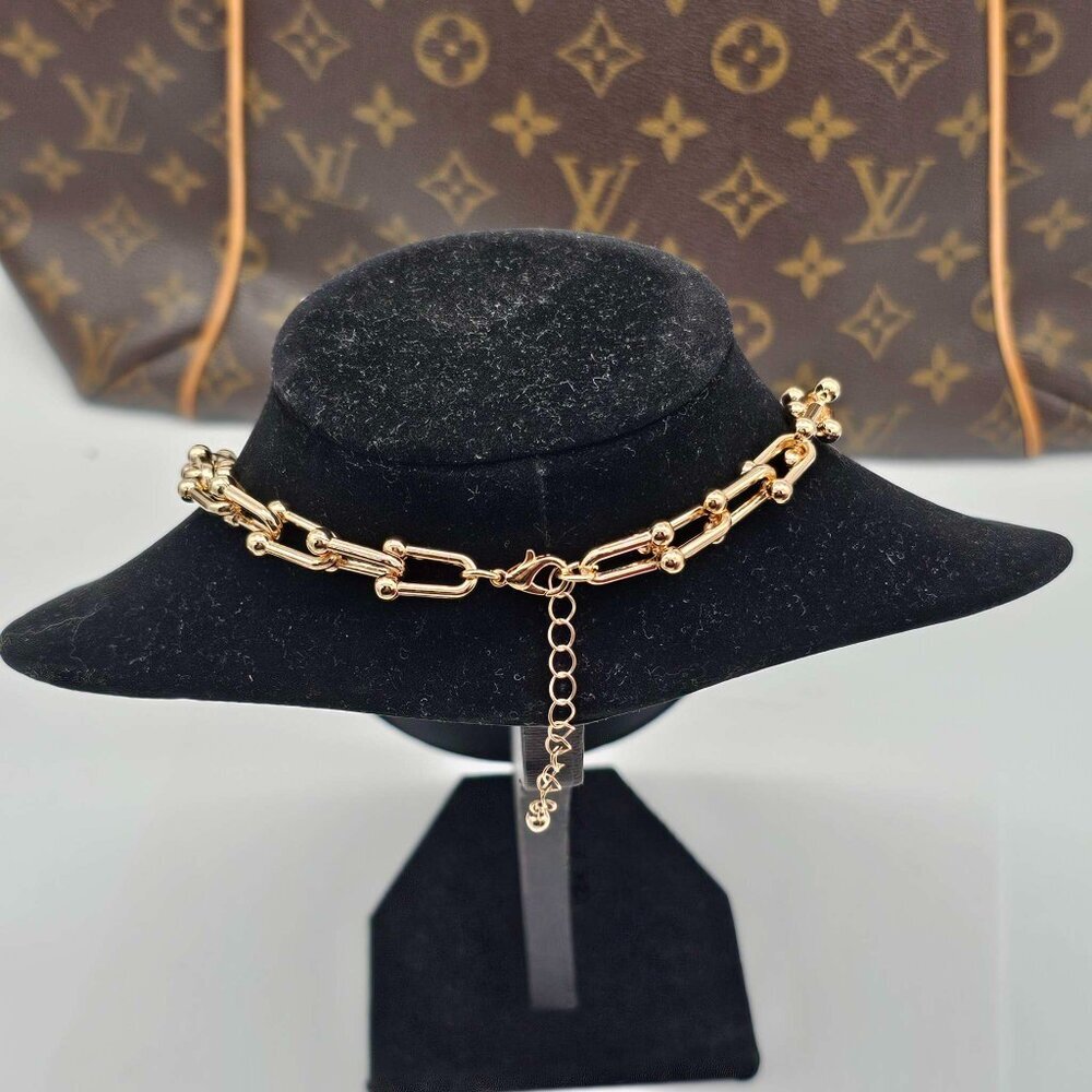 Authentic Louis Vuitton Lock & Key w/ Unbranded Gold Plated Gold Chain Necklace - Picture 4 of 8